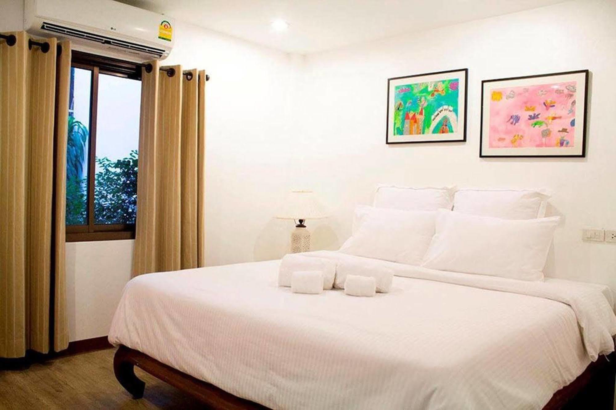 Justbeds Hotel Bangkok Buitenkant foto