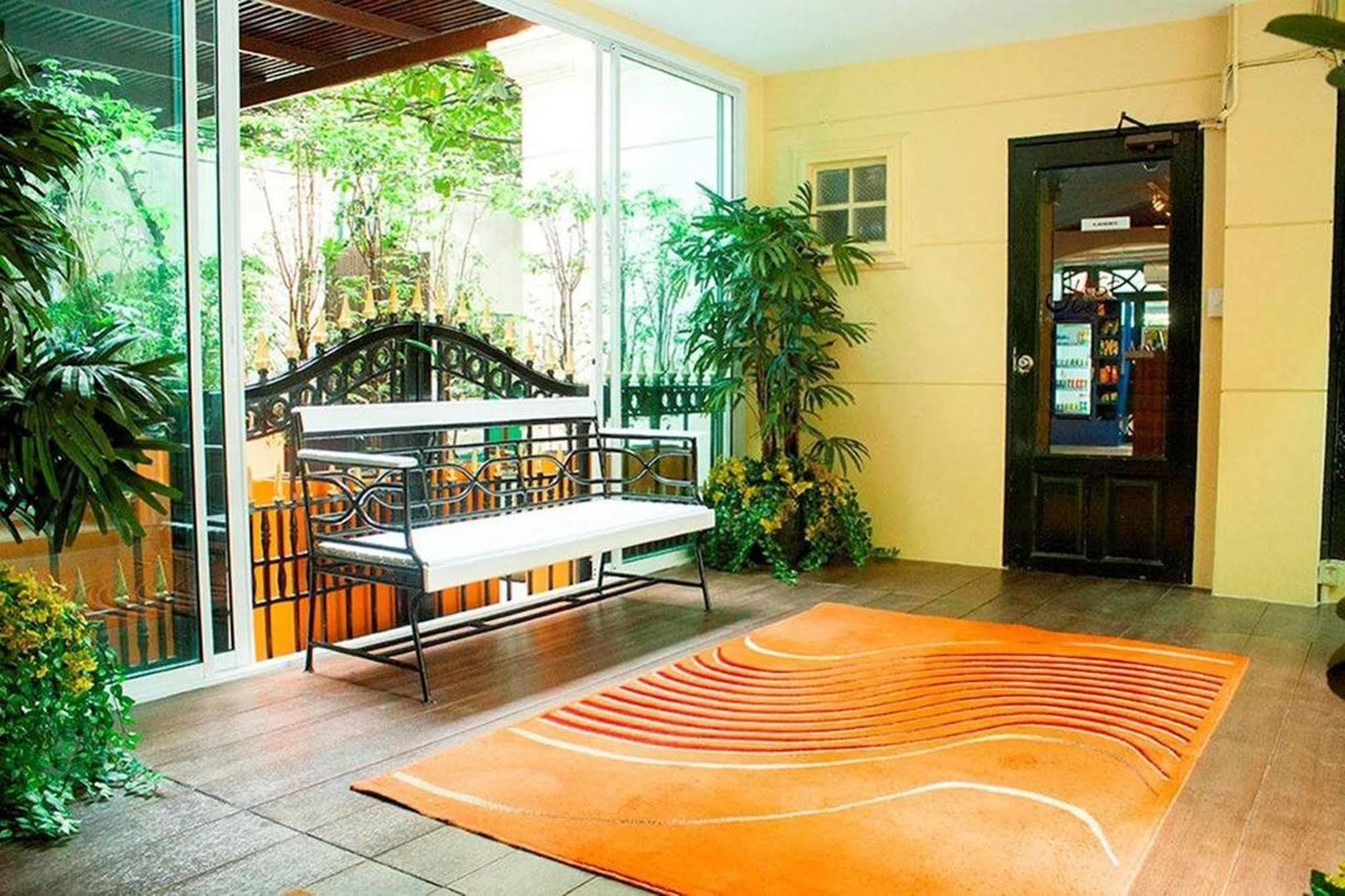 Justbeds Hotel Bangkok Buitenkant foto